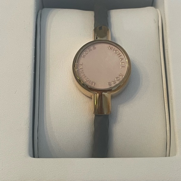 GUC- Authentic Mk Crosby Activity trackers - Picture 3 of 10